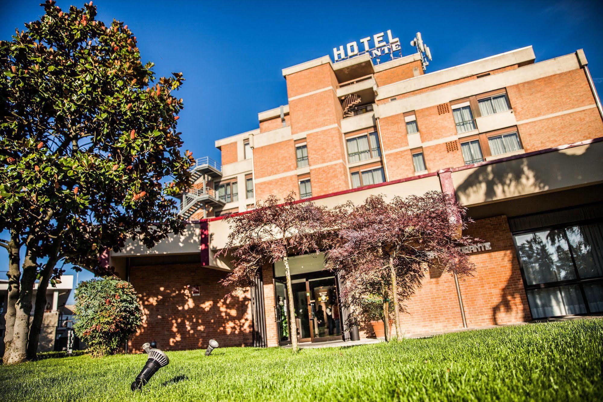 Hotel Salera Asti Exteriér fotografie